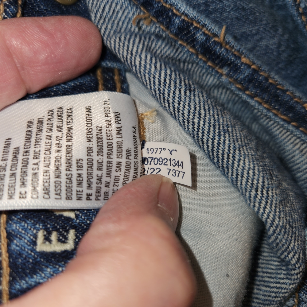 American Eagle Baggy Overall Short Size XS Frayed Hem Side Button Closures Denim - Picture 15 of 15